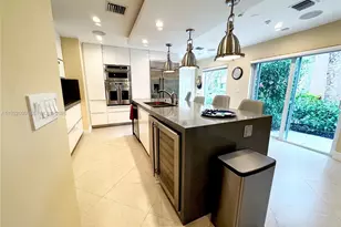 610 Misty Oaks Ln, Pompano Beach, FL 33069 - Photo 13