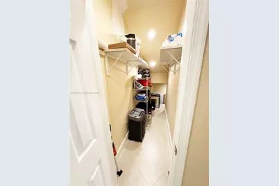 610 Misty Oaks Ln, Pompano Beach, FL 33069 - Photo 17