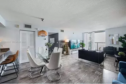 1200 Brickell Bay Dr #2202, Miami, FL 33131 - Photo 15