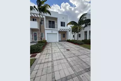 10248 NW 71st Ter, Doral, FL 33178 - Photo 1