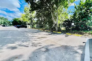 1021 Mockingbird Ln, Plantation, FL 33324 - Photo 41