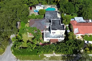 511 NE 119th St, Biscayne Park, FL 33161 - Photo 3