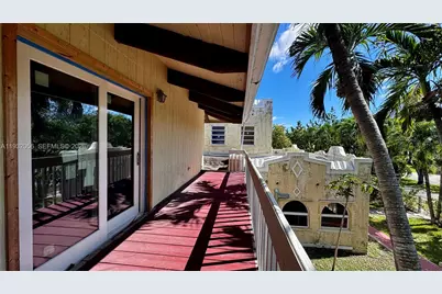 511 NE 119th St, Biscayne Park, FL 33161 - Photo 15