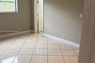 2750 Pierce St, Hollywood, FL 33020 - Photo 13