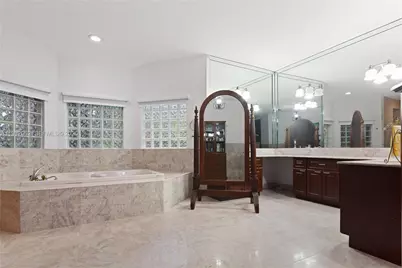 11825 S Mitchell Manor Cir, Pinecrest, FL 33156 - Photo 19