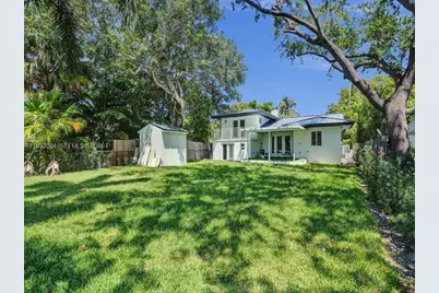 210 NE 85th St, El Portal, FL 33138 - Photo 41