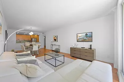19380 Collins Ave #609, Sunny Isles Beach, FL 33160 - Photo 5