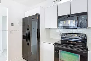 2801 NE 183rd St, Aventura, FL 33160 - Photo 23