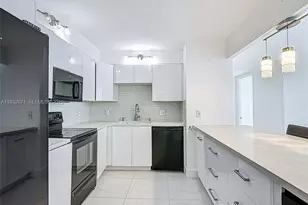 2801 NE 183rd St, Aventura, FL 33160 - Photo 21