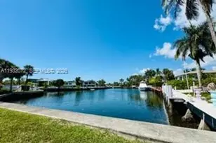 450 Paradise Isle Blvd, Hallandale Beach, FL 33009 - Photo 17