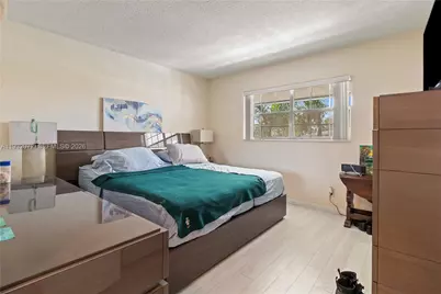 450 Paradise Isle Blvd #302, Hallandale Beach, FL 33009 - Photo 13