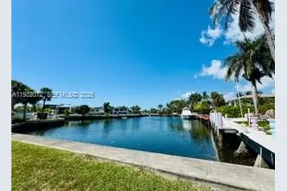 450 Paradise Isle Blvd #302, Hallandale Beach, FL 33009 - Photo 25