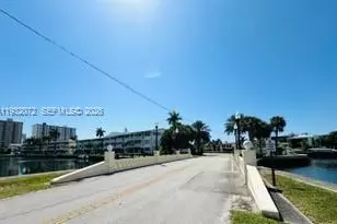 450 Paradise Isle Blvd, Hallandale Beach, FL 33009 - Photo 23