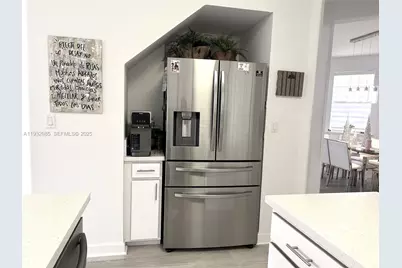 11562 NW 80th St, Doral, FL 33178 - Photo 13