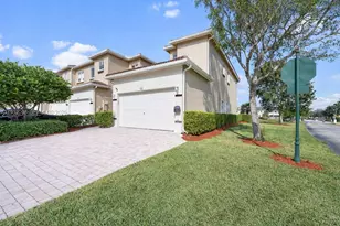 2467 SE 19th St, Homestead, FL 33035 - Photo 3