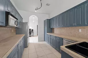 2467 SE 19th St, Homestead, FL 33035 - Photo 15