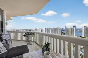 1000 Island Blvd, Aventura, FL 33160 - Photo 51