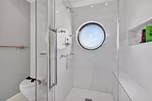 1000 Island Blvd, Aventura, FL 33160 - Photo 39