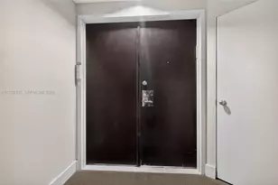 1000 Island Blvd, Aventura, FL 33160 - Photo 3