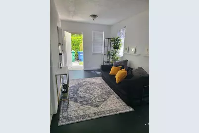210 NE 110th St, Miami, FL 33161 - Photo 11