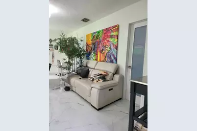 210 NE 110th St, Miami, FL 33161 - Photo 25