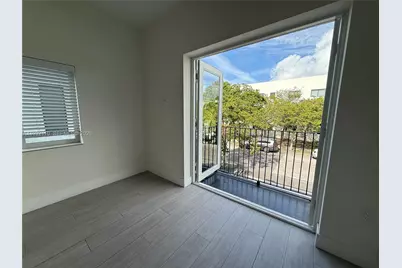 1786 SW 9th St #4, Miami, FL 33135 - Photo 5