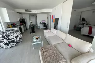 90 SW 3rd St, Miami, FL 33130 - Photo 3