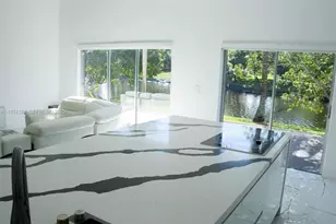 9670 Glacier Dr, Miramar, FL 33025 - Photo 5