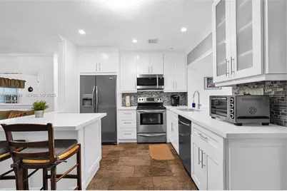 6266 SW 42nd St, South Miami, FL 33155 - Photo 11