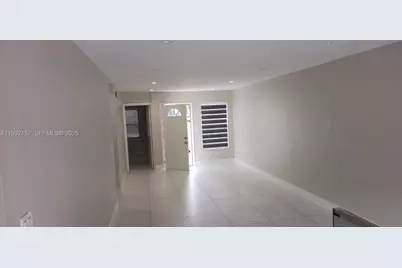 12193 SW 10th St, Miami, FL 33184 - Photo 5