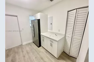 1533 NW 53rd St, Miami, FL 33142 - Photo 5