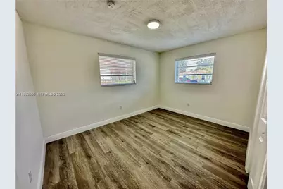 1533 NW 53rd St, Miami, FL 33142 - Photo 9