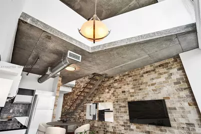 690 SW 1st Ct #1213, Miami, FL 33130 - Photo 5