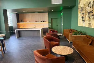 11 NE 6th St, Miami, FL 33132 - Photo 15