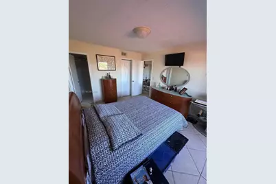 6091 W 22nd Ct #404, Hialeah, FL 33016 - Photo 13