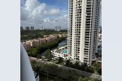 19400 Turnberry Way #1621, Aventura, FL 33180 - Photo 3