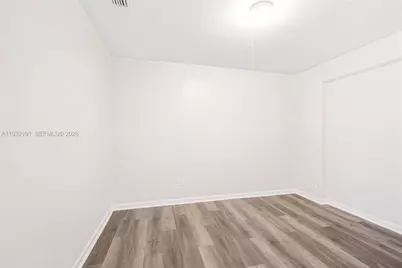 4136 NW 13th Ave, Oakland Park, FL 33309 - Photo 13