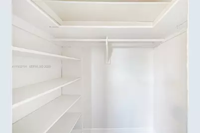 4136 NW 13th Ave, Oakland Park, FL 33309 - Photo 9