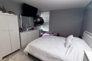 8860 Fontainebleau Blvd, Miami, FL 33172 - Photo 27