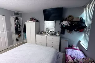 8860 Fontainebleau Blvd, Miami, FL 33172 - Photo 33