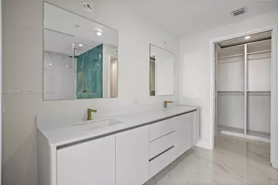 700 NE 24th St #602, Miami, FL 33137 - Photo 31