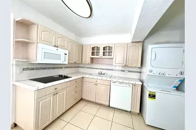 310 SW 10th St, Fort Lauderdale, FL 33315 - Photo 1