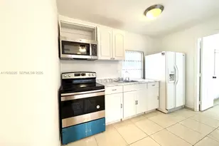 310 SW 10th St, Fort Lauderdale, FL 33315 - Photo 3