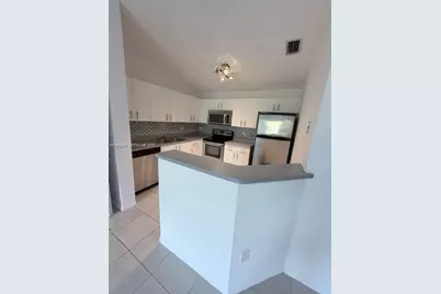 3650 N 56th Ave #516, Hollywood, FL 33021 - Photo 1