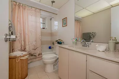 8404 SW 102nd Pl, Miami, FL 33173 - Photo 15