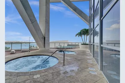 888 Biscayne Blvd #609, Miami, FL 33132 - Photo 17