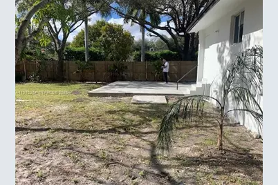 10 NE 59th St, Miami, FL 33137 - Photo 5