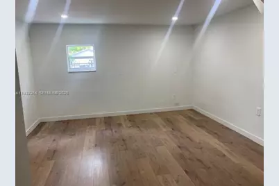 10 NE 59th St, Miami, FL 33137 - Photo 13