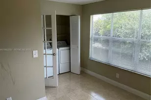 595 Vista Isles Dr, Sunrise, FL 33325 - Photo 9