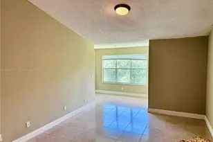 595 Vista Isles Dr, Sunrise, FL 33325 - Photo 1